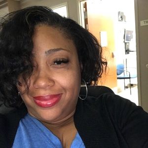 Meet your Posher, Sonya